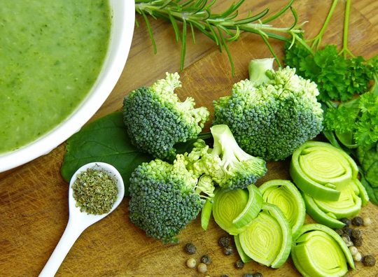 GreenLeafyVeggies_21472192_[1]